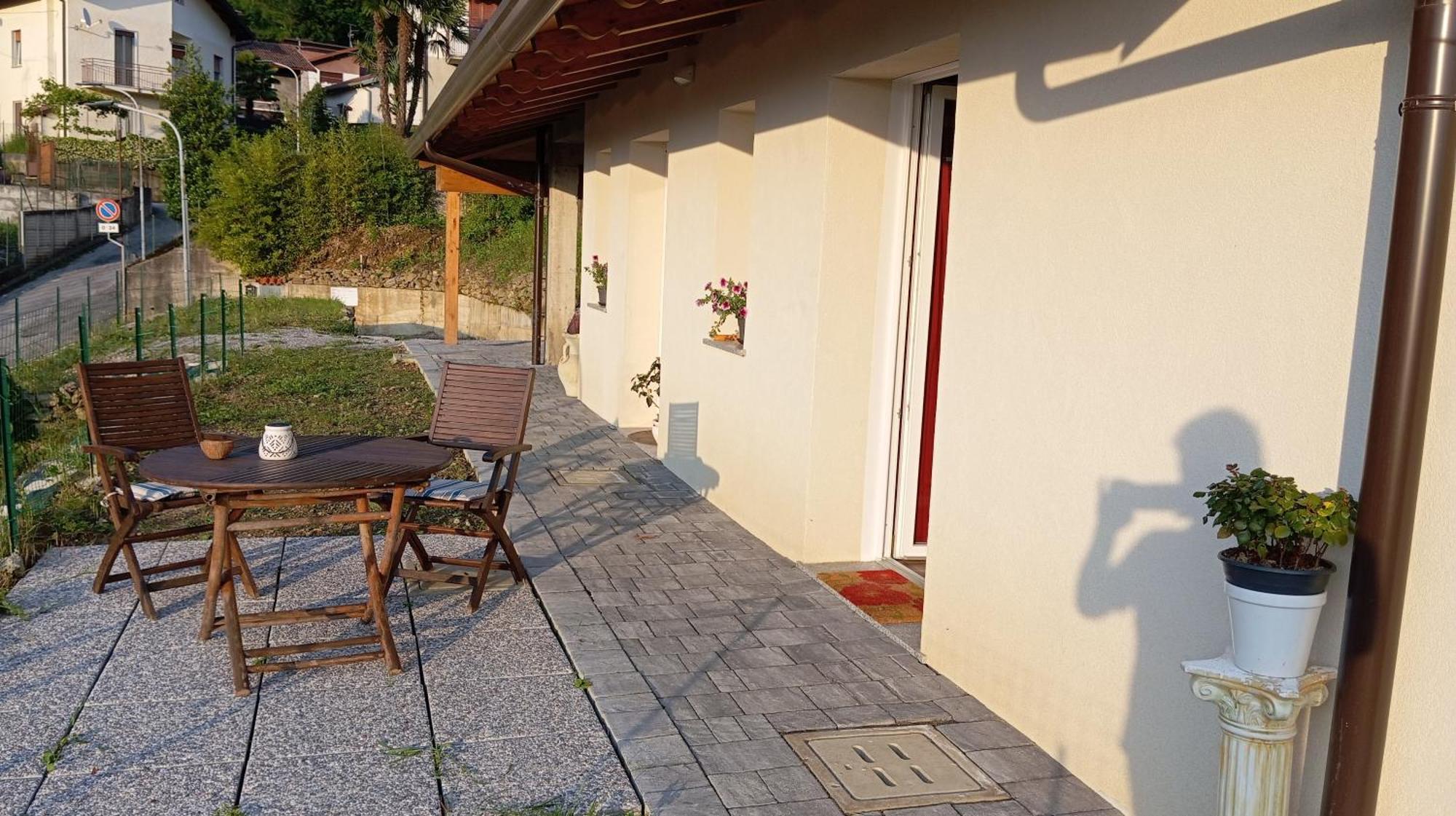 La Dimora Dei Due Laghi Bed & Breakfast Calolziocorte Exterior photo